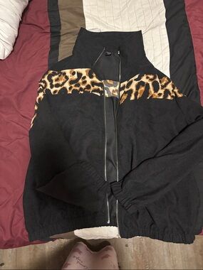 SHEIN Black Bomber Jacket with Leopard Print Accent